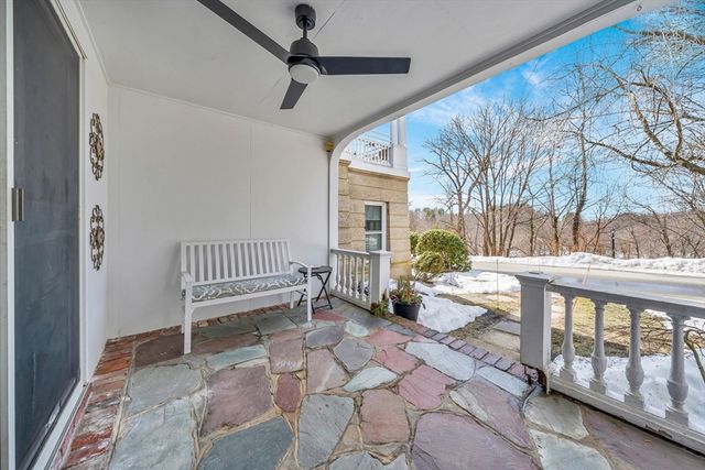 1401 Great Pond Rd 3, North Andover, MA 01845