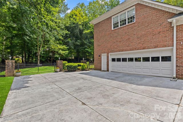 3616 Deruyter Circle, Charlotte, NC 28269