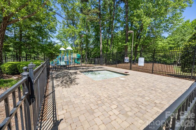 3616 Deruyter Circle, Charlotte, NC 28269
