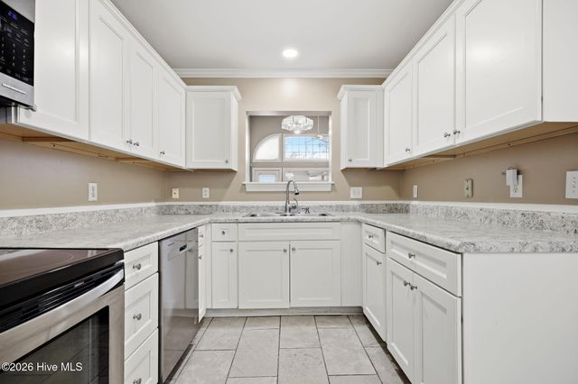 2731 Townes Drive, Greenville, NC 27858