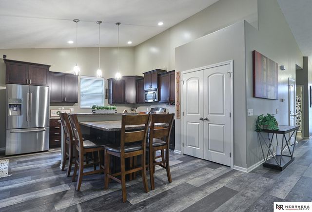 17116 Joanne Drive, Omaha, NE 68136