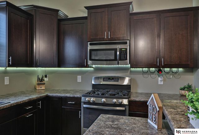 17116 Joanne Drive, Omaha, NE 68136