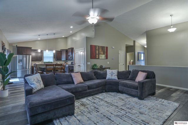 17116 Joanne Drive, Omaha, NE 68136