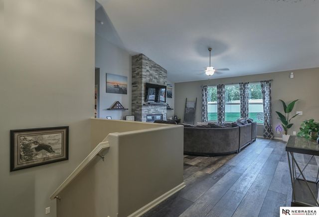 17116 Joanne Drive, Omaha, NE 68136