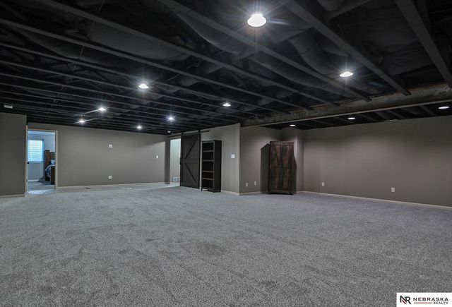 17116 Joanne Drive, Omaha, NE 68136