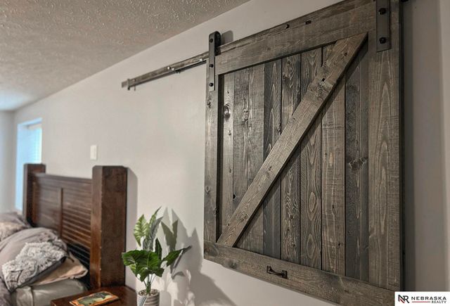 17116 Joanne Drive, Omaha, NE 68136