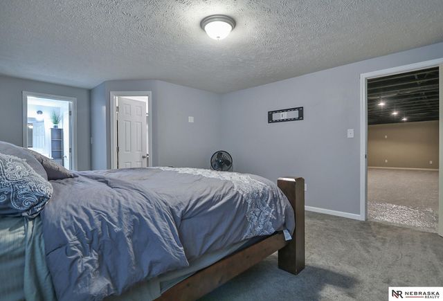 17116 Joanne Drive, Omaha, NE 68136