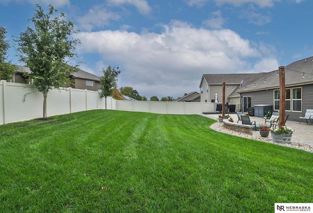 17116 Joanne Drive, Omaha, NE 68136