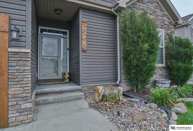 17116 Joanne Drive, Omaha, NE 68136