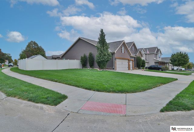 17116 Joanne Drive, Omaha, NE 68136