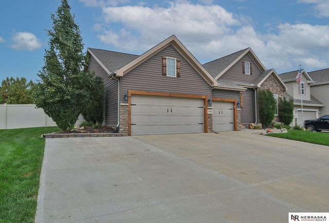 17116 Joanne Drive, Omaha, NE 68136