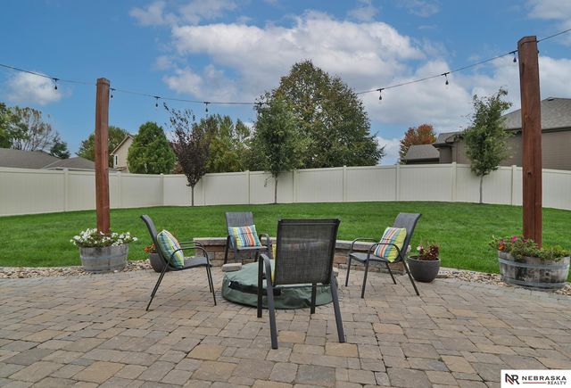 17116 Joanne Drive, Omaha, NE 68136