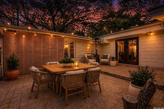 1237 Wiltshire Ave, Terrell Hills, TX 78209