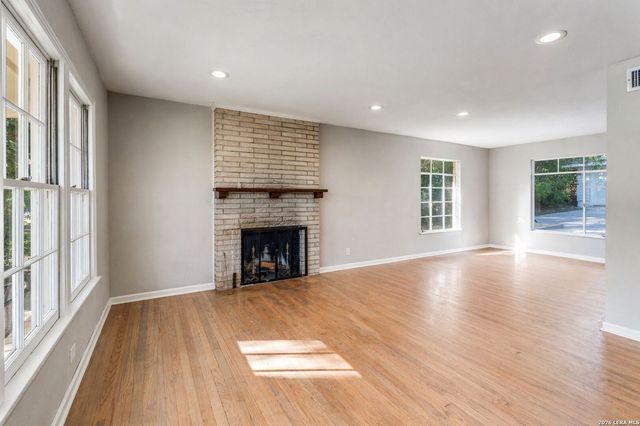 1237 Wiltshire Ave, Terrell Hills, TX 78209