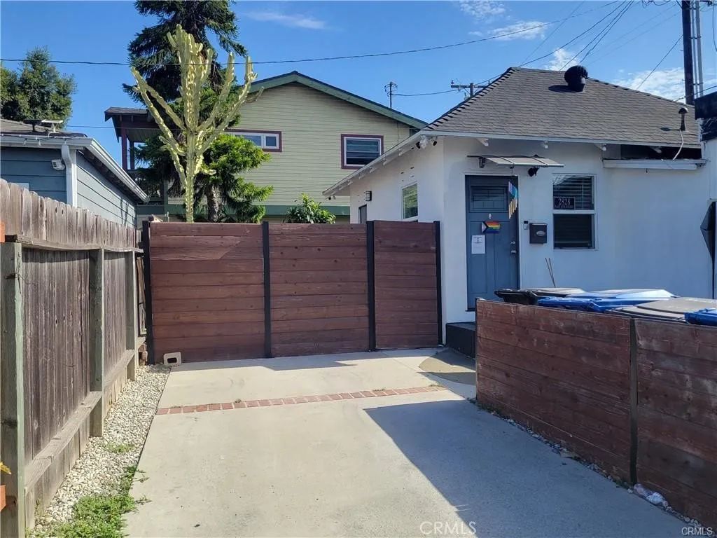 2828 E 10th, Long Beach, CA 90804