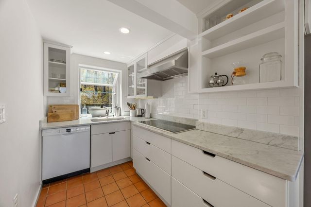 1125 Ocean View Drive, Wellfleet, MA 02667