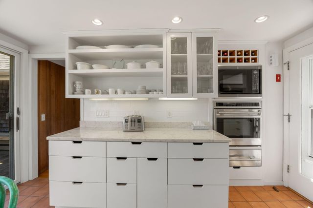 1125 Ocean View Drive, Wellfleet, MA 02667