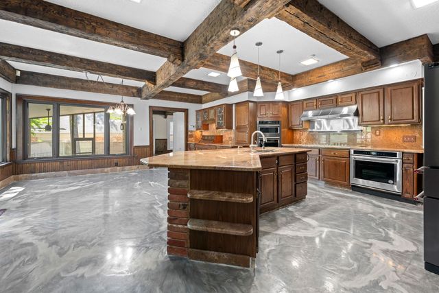 8449 LANSINGWOOD CV, Germantown, TN 38139