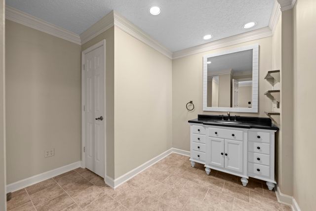 8449 LANSINGWOOD CV, Germantown, TN 38139