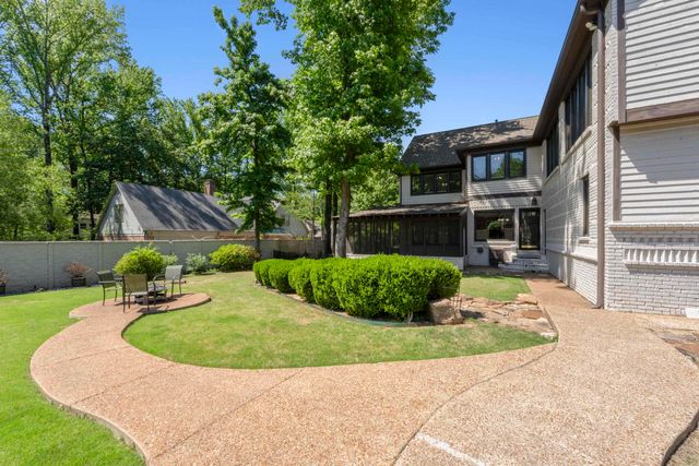 8449 LANSINGWOOD CV, Germantown, TN 38139