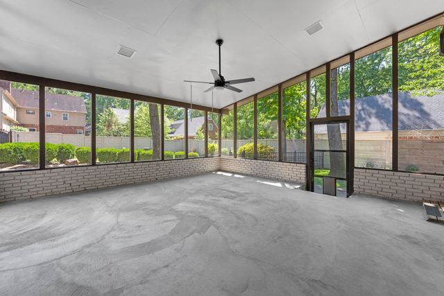 8449 LANSINGWOOD CV, Germantown, TN 38139