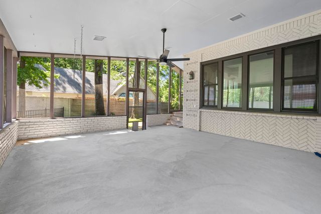 8449 LANSINGWOOD CV, Germantown, TN 38139