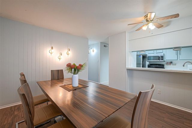 10188 Beekman Place Drive, Houston, TX 77043