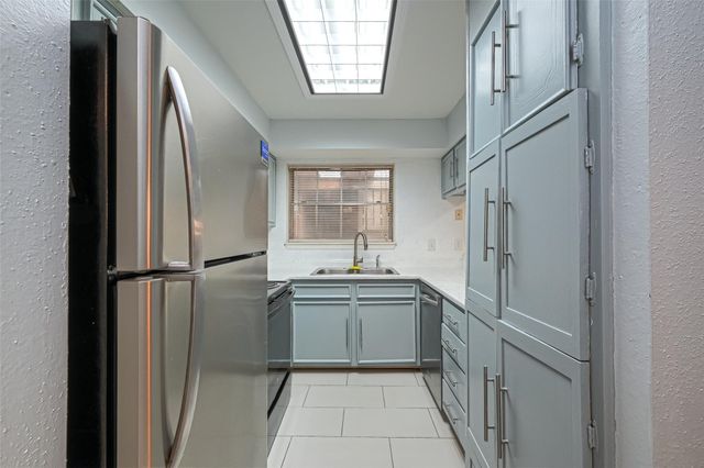 10188 Beekman Place Drive, Houston, TX 77043