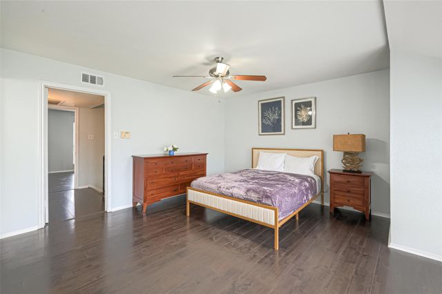 10188 Beekman Place Drive, Houston, TX 77043