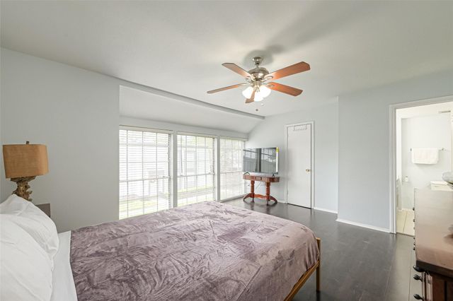 10188 Beekman Place Drive, Houston, TX 77043