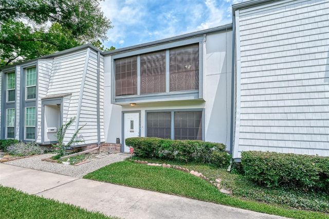 10188 Beekman Place Drive, Houston, TX 77043