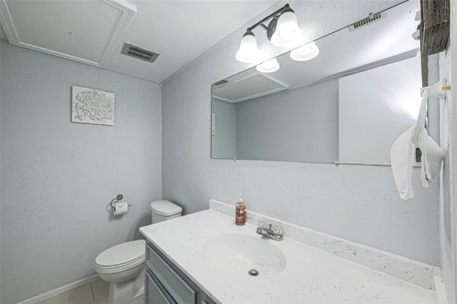 10188 Beekman Place Drive, Houston, TX 77043