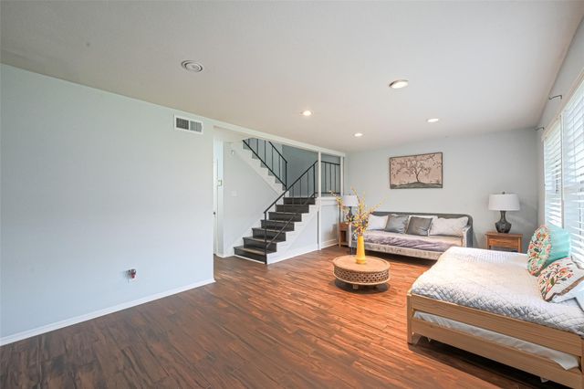 10188 Beekman Place Drive, Houston, TX 77043