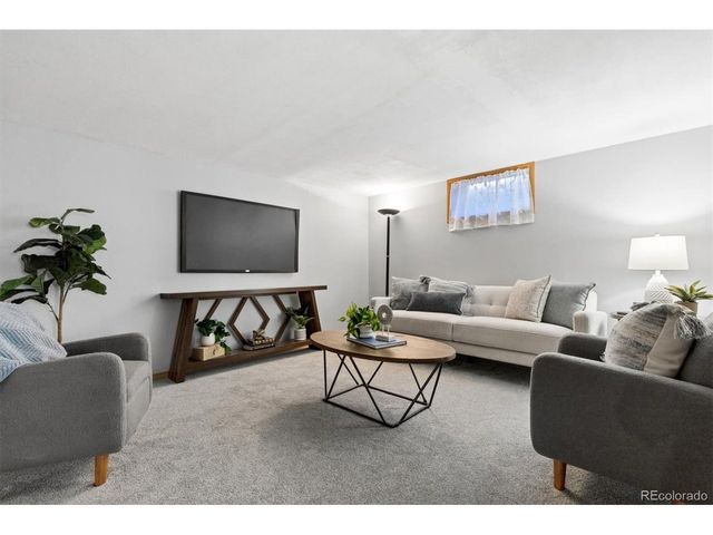 575 Estes St, Lakewood, CO 80226