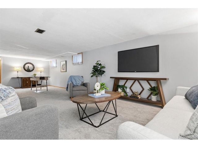 575 Estes St, Lakewood, CO 80226