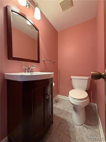 25 Foxpoint West, Amherst, NY 14221