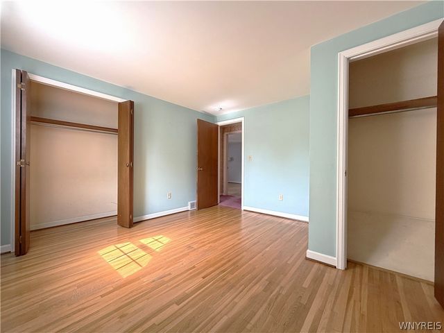 25 Foxpoint West, Amherst, NY 14221
