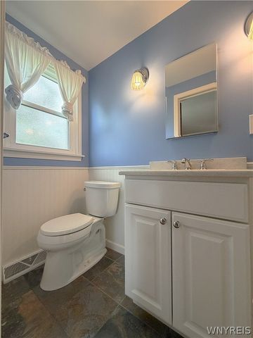 25 Foxpoint West, Amherst, NY 14221