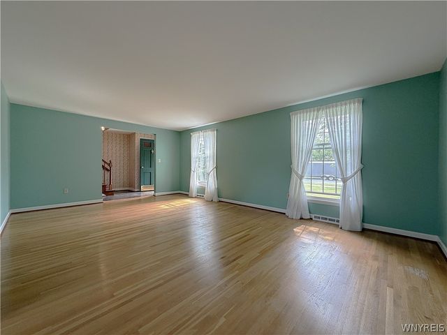 25 Foxpoint West, Amherst, NY 14221