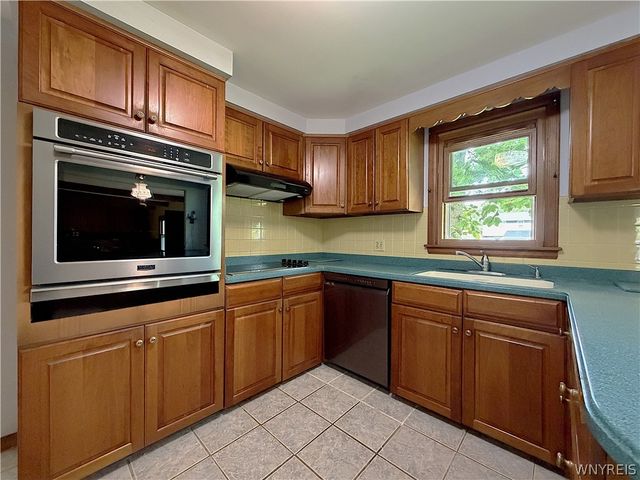 25 Foxpoint West, Amherst, NY 14221