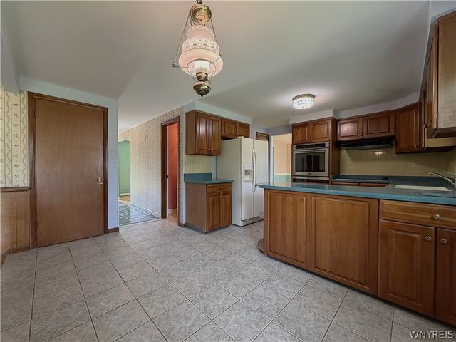 25 Foxpoint West, Amherst, NY 14221