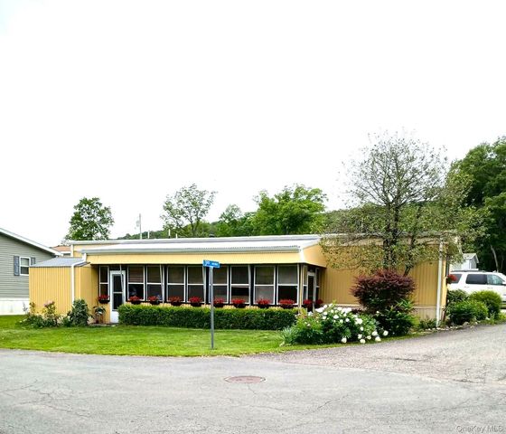 301 3rd Avenue, Middletown, NY 10941