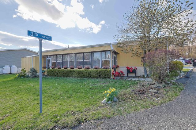 301 3rd Avenue, Middletown, NY 10941