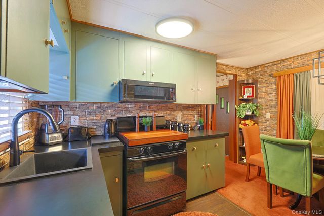 301 3rd Avenue, Middletown, NY 10941