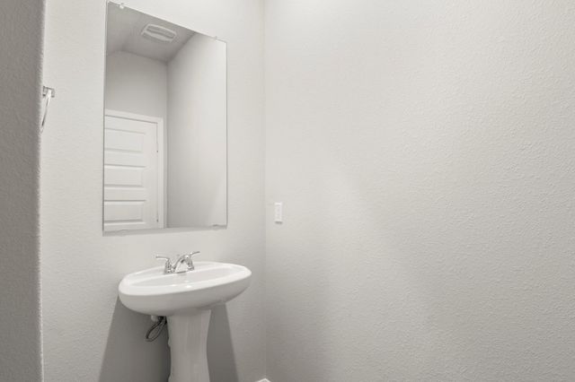 193 Lavender LN, Elgin, TX 78621