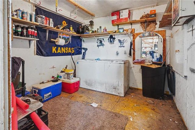 3762 Thomas Rd Thomas Road, Wellsville, KS 66092