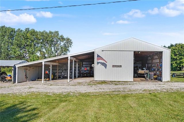 3762 Thomas Rd Thomas Road, Wellsville, KS 66092
