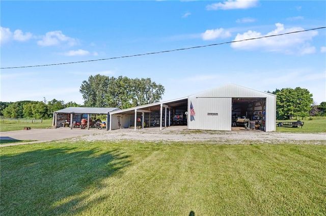3762 Thomas Rd Thomas Road, Wellsville, KS 66092