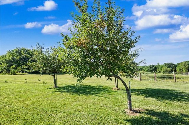 3762 Thomas Rd Thomas Road, Wellsville, KS 66092
