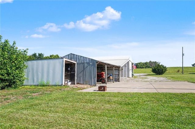 3762 Thomas Rd Thomas Road, Wellsville, KS 66092